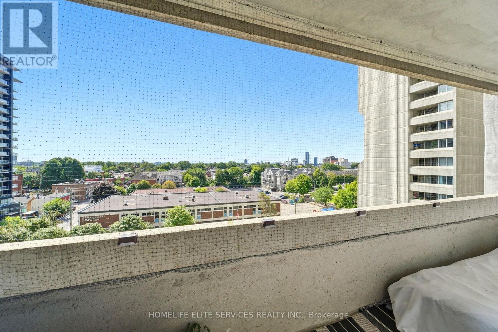 909 - 500 Laurier Avenue W Property Photo 24