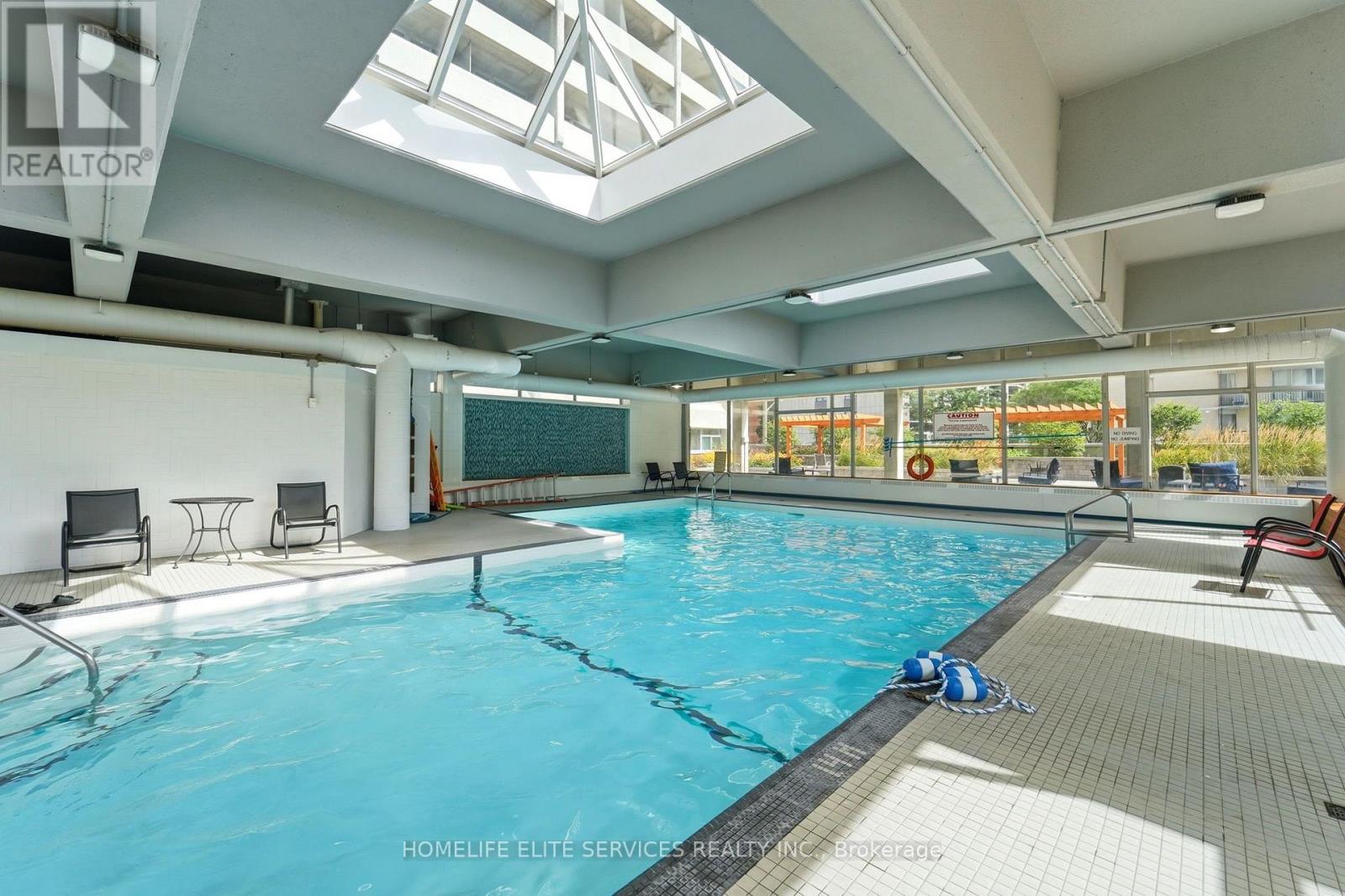 909 - 500 Laurier Avenue W Property Photo 27