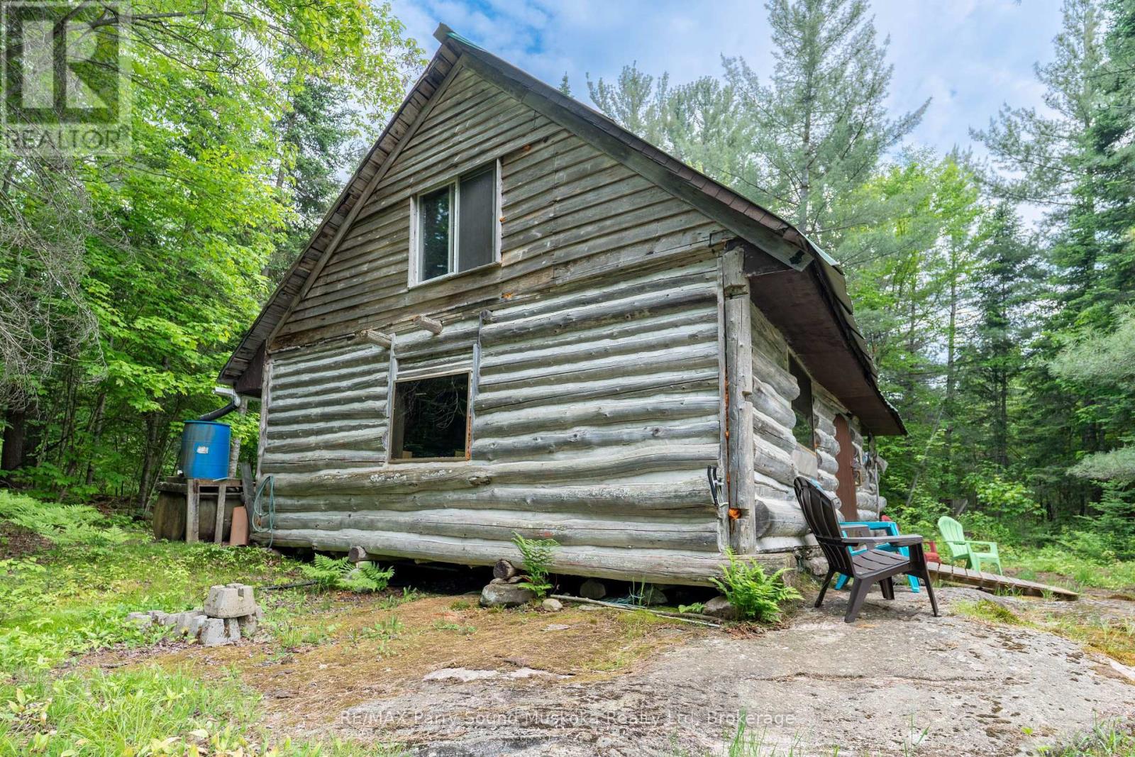 141 Middle Road Property Photo 24