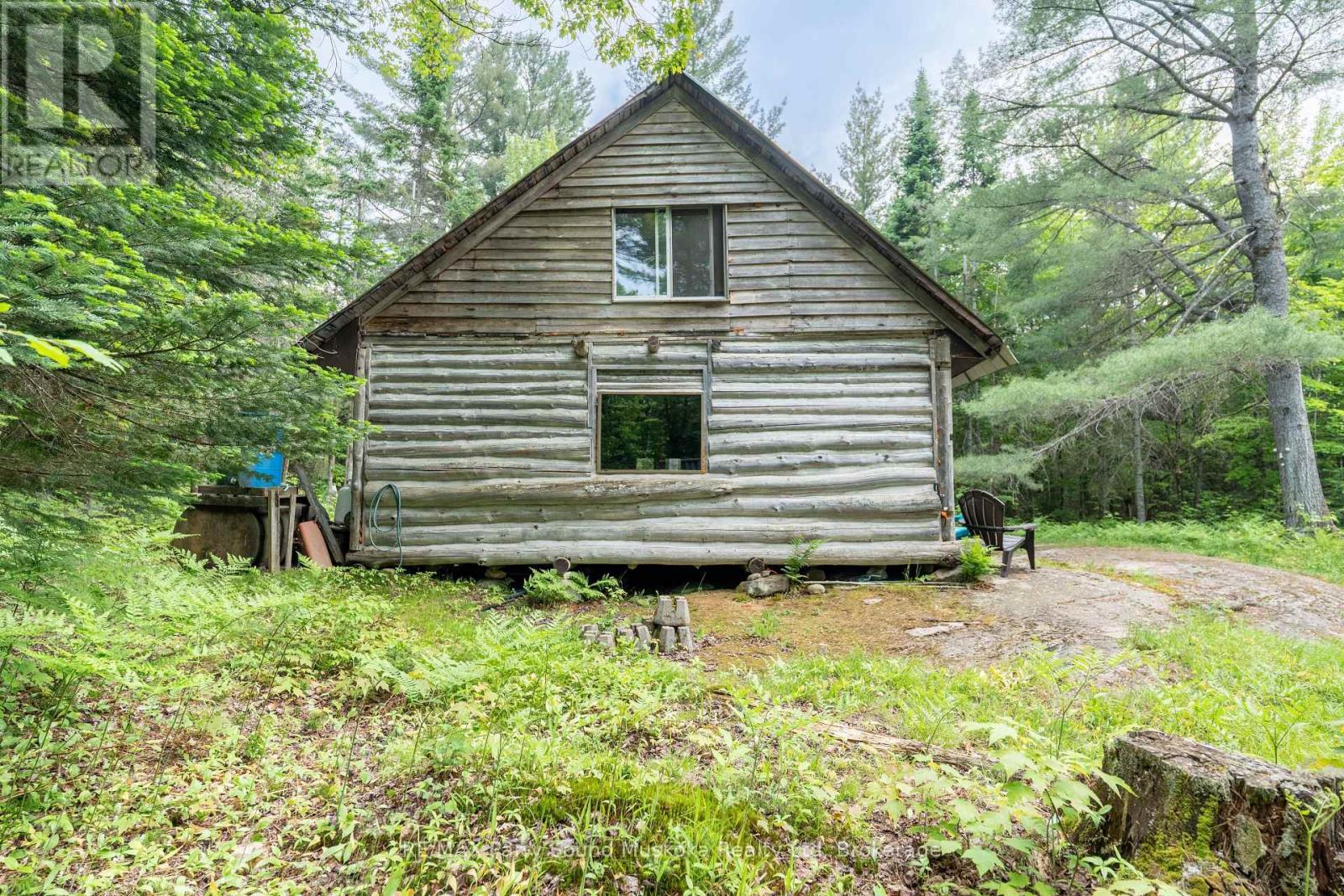 141 Middle Road Property Photo 25