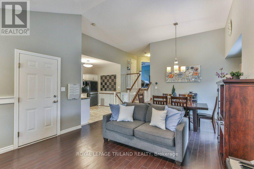 14 Alderwood Court Property Photo 8