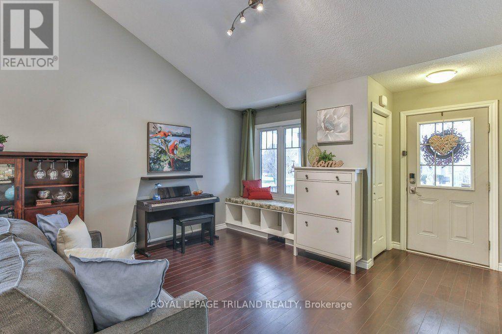 14 Alderwood Court Property Photo 9