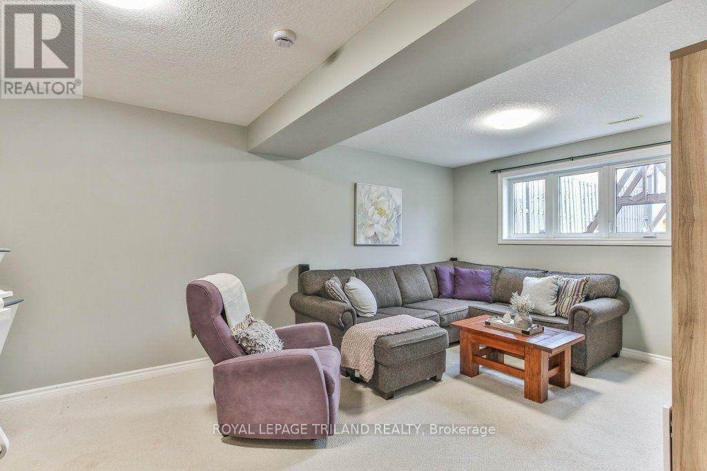 14 Alderwood Court Property Photo 28