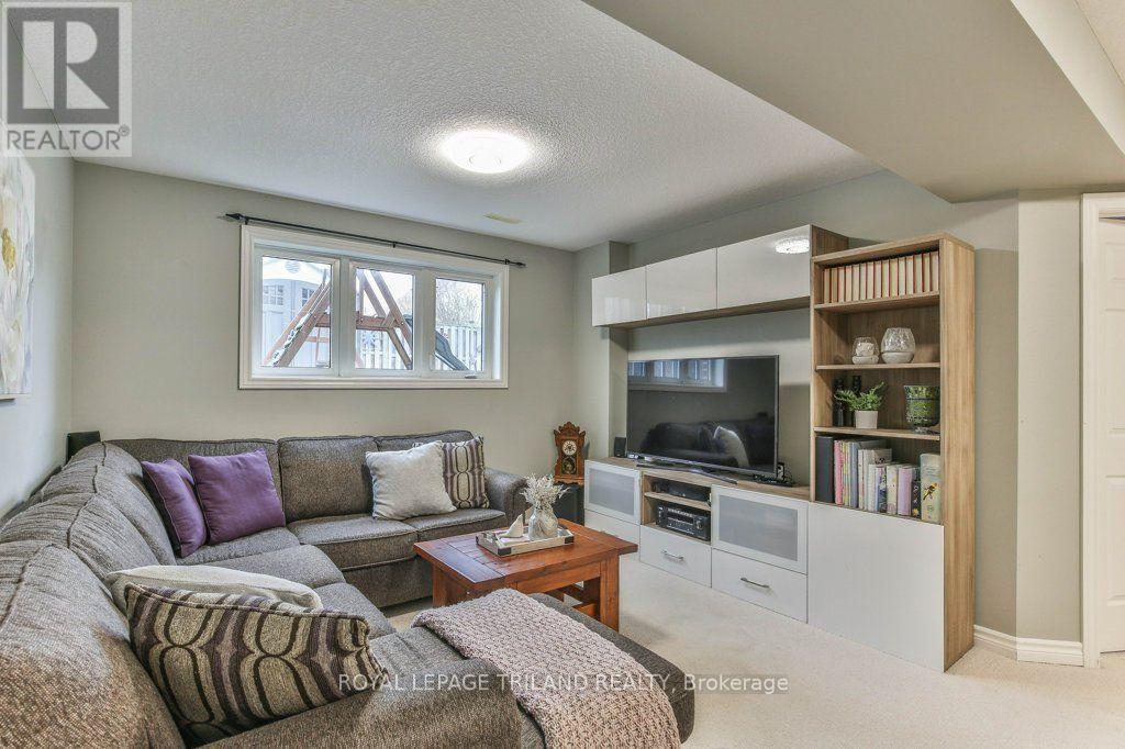 14 Alderwood Court Property Photo 29