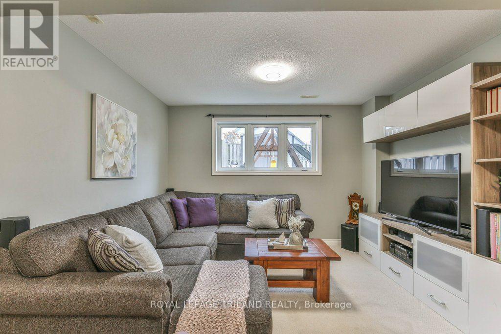 14 Alderwood Court Property Photo 30