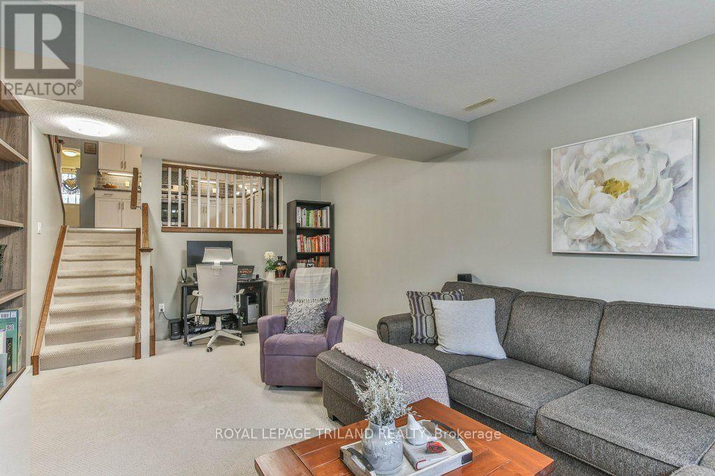 14 Alderwood Court Property Photo 32