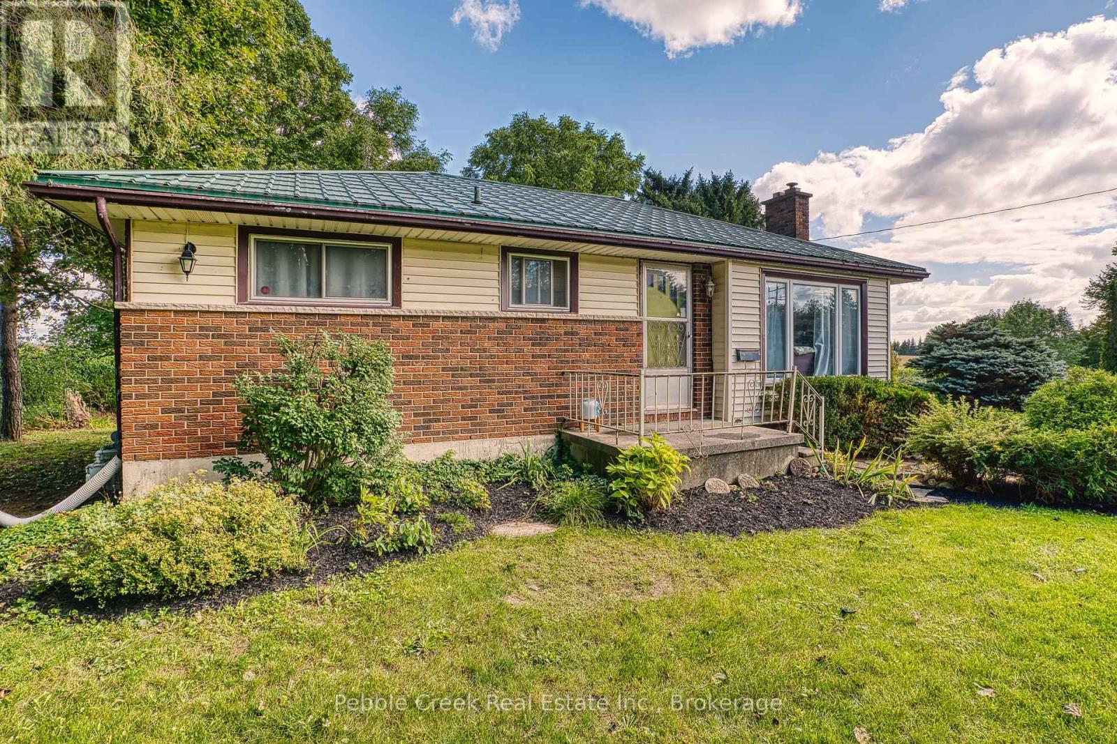 80256 North Line Property Photo 2