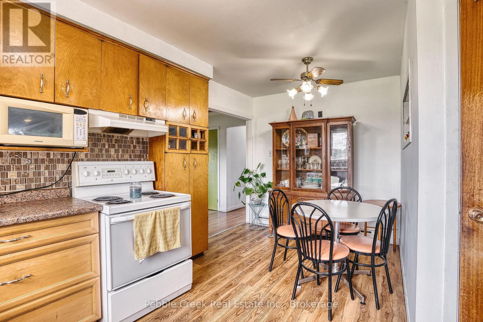 80256 North Line Property Photo 12