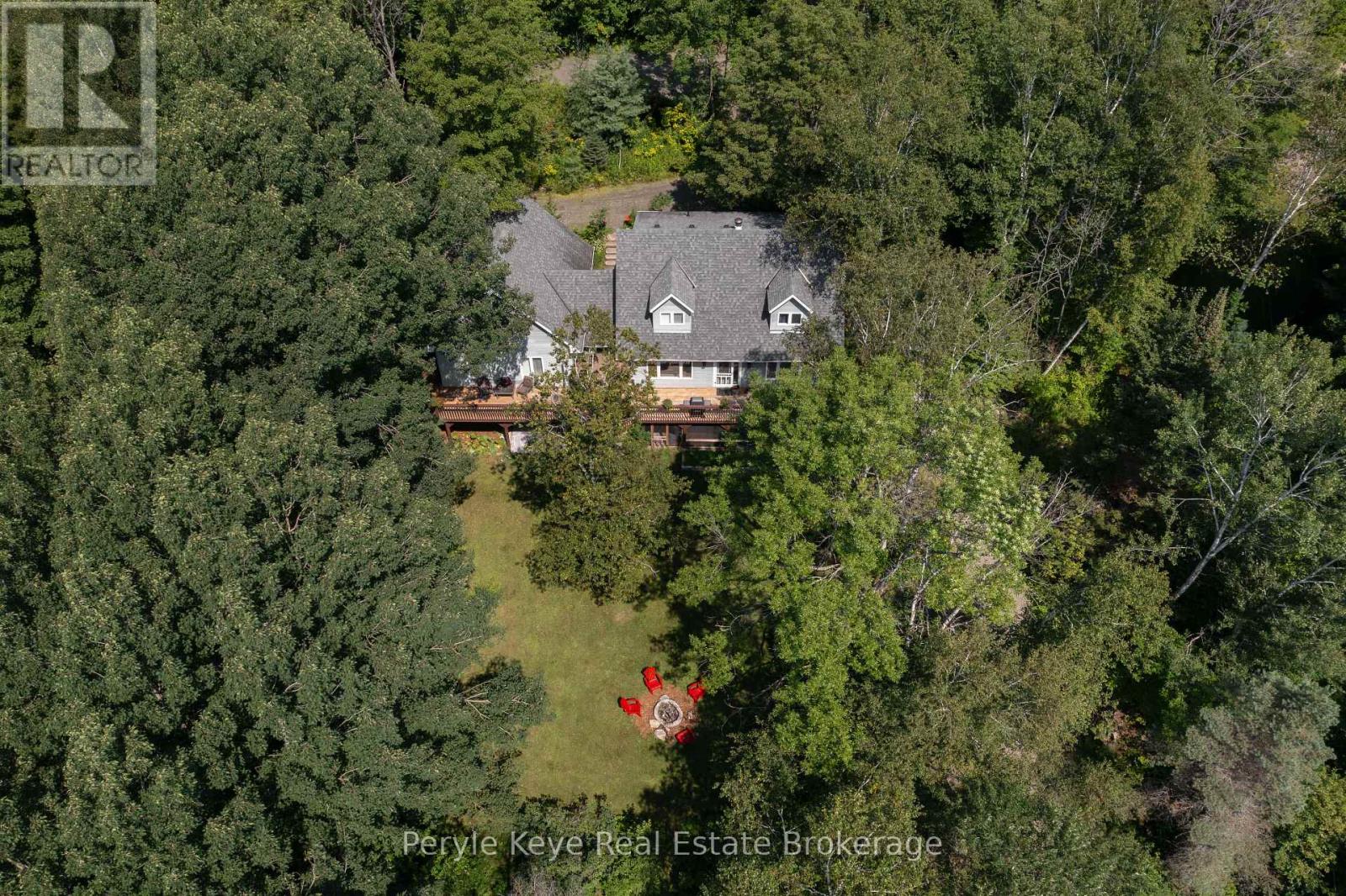 1042 Hillside Crescent Property Photo 1