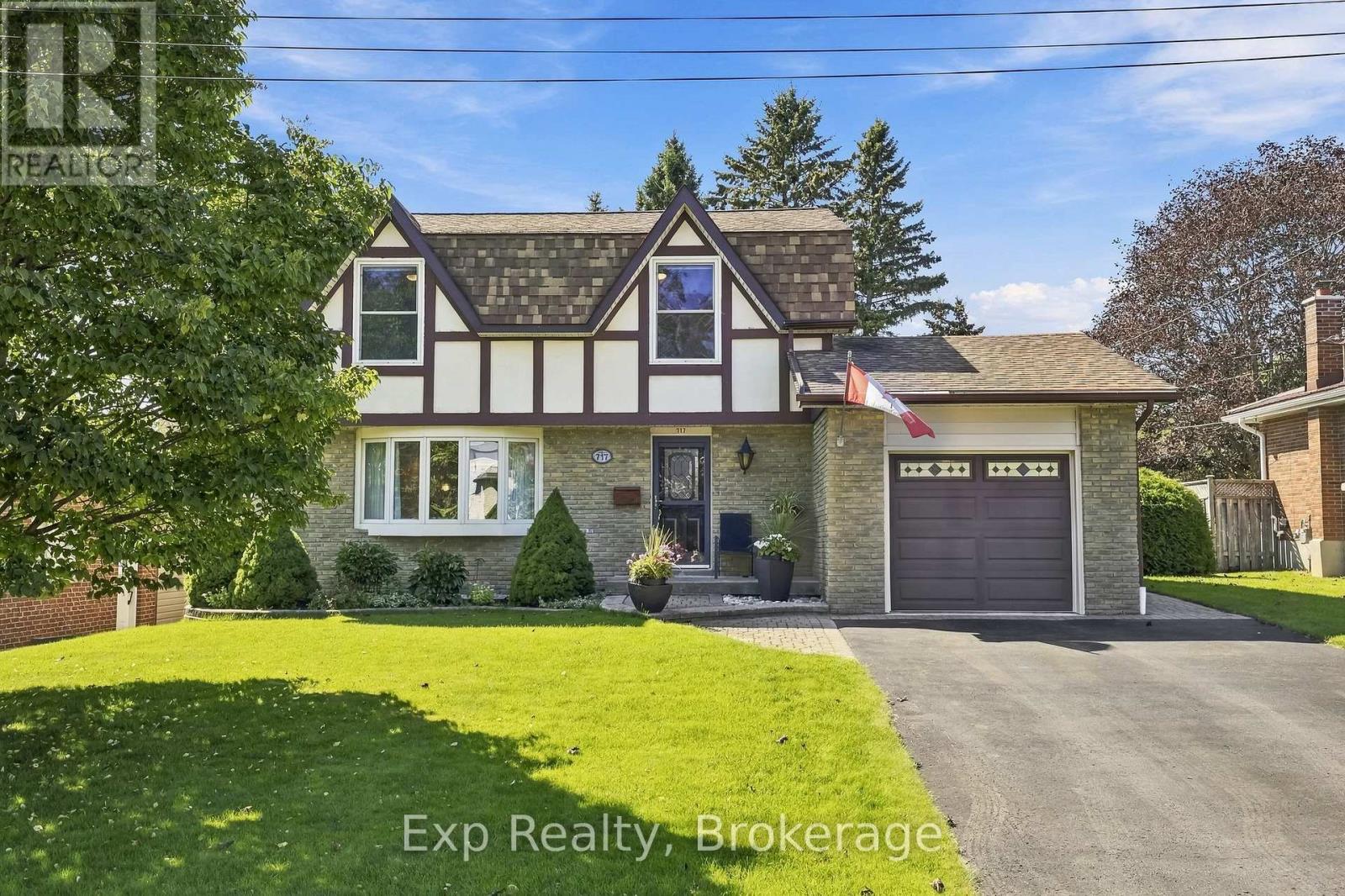 717 Westwood Drive Property Photo 1