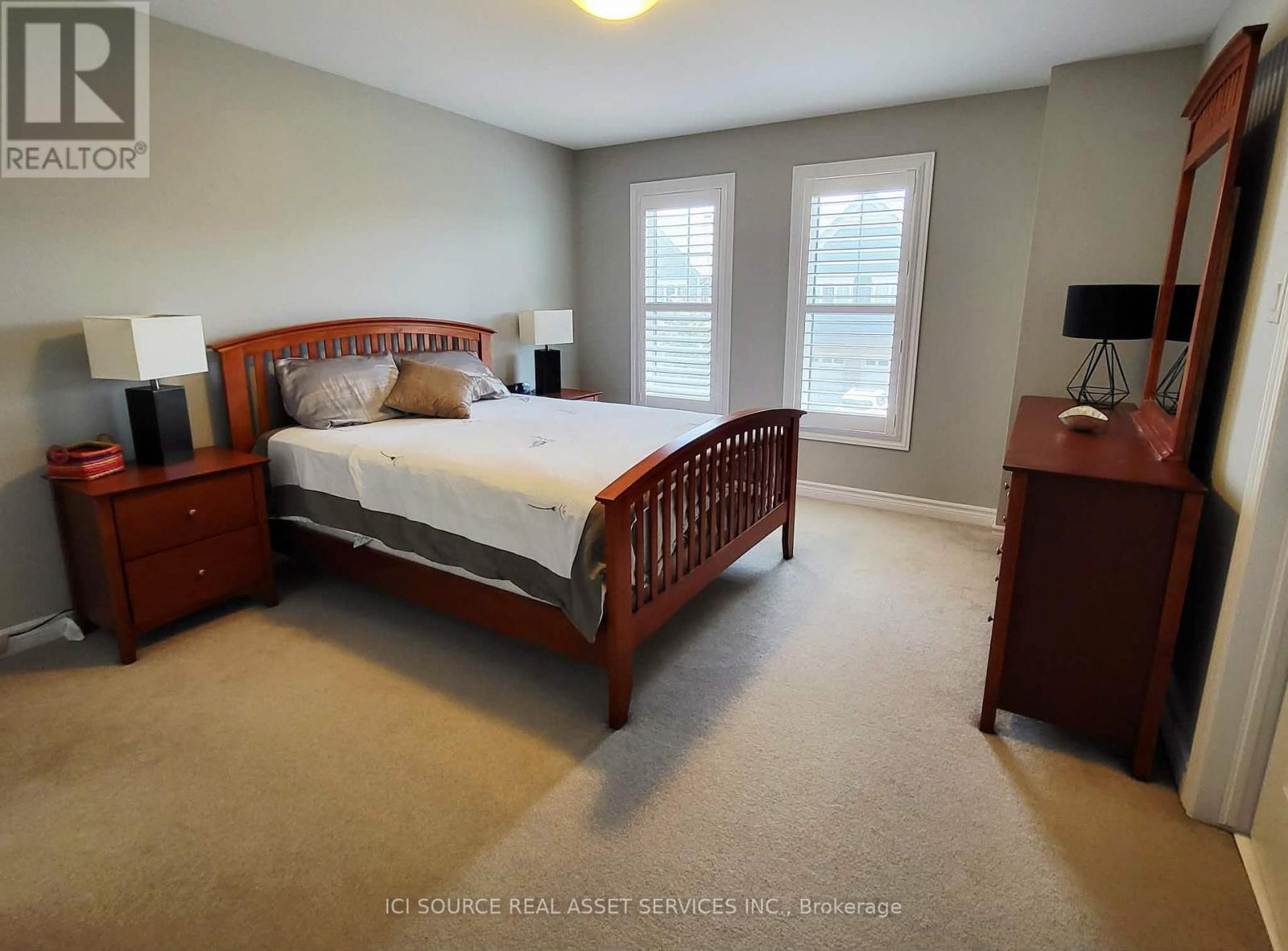 308 Fergus Crescent Property Photo 14