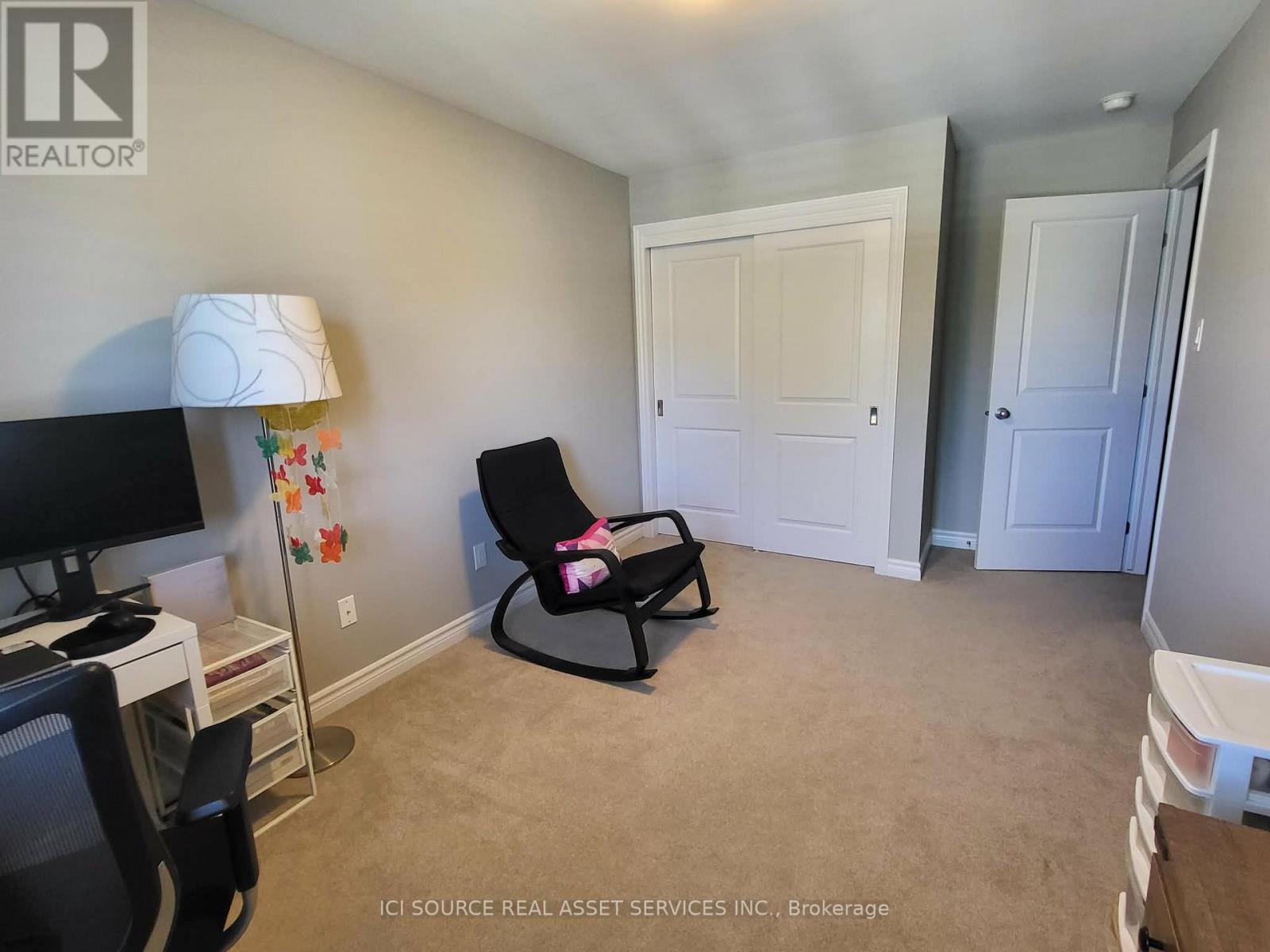 308 Fergus Crescent Property Photo 25