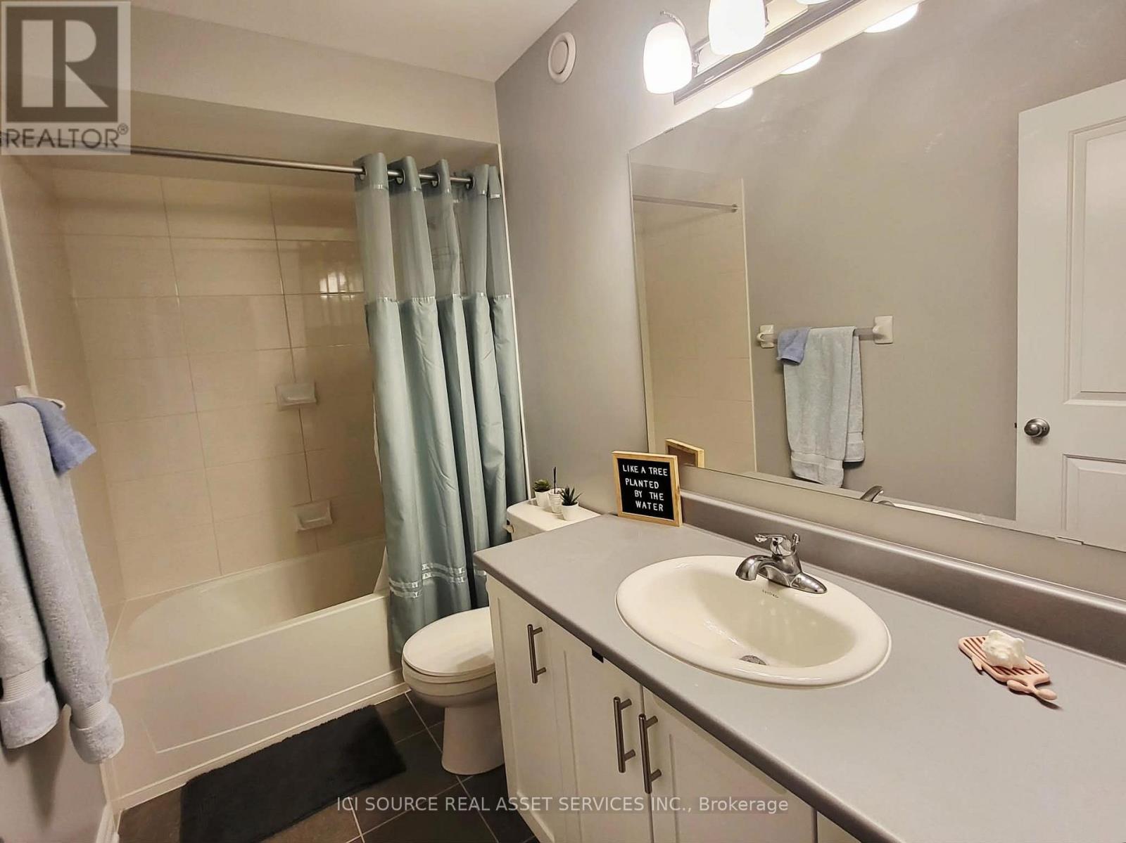 308 Fergus Crescent Property Photo 26