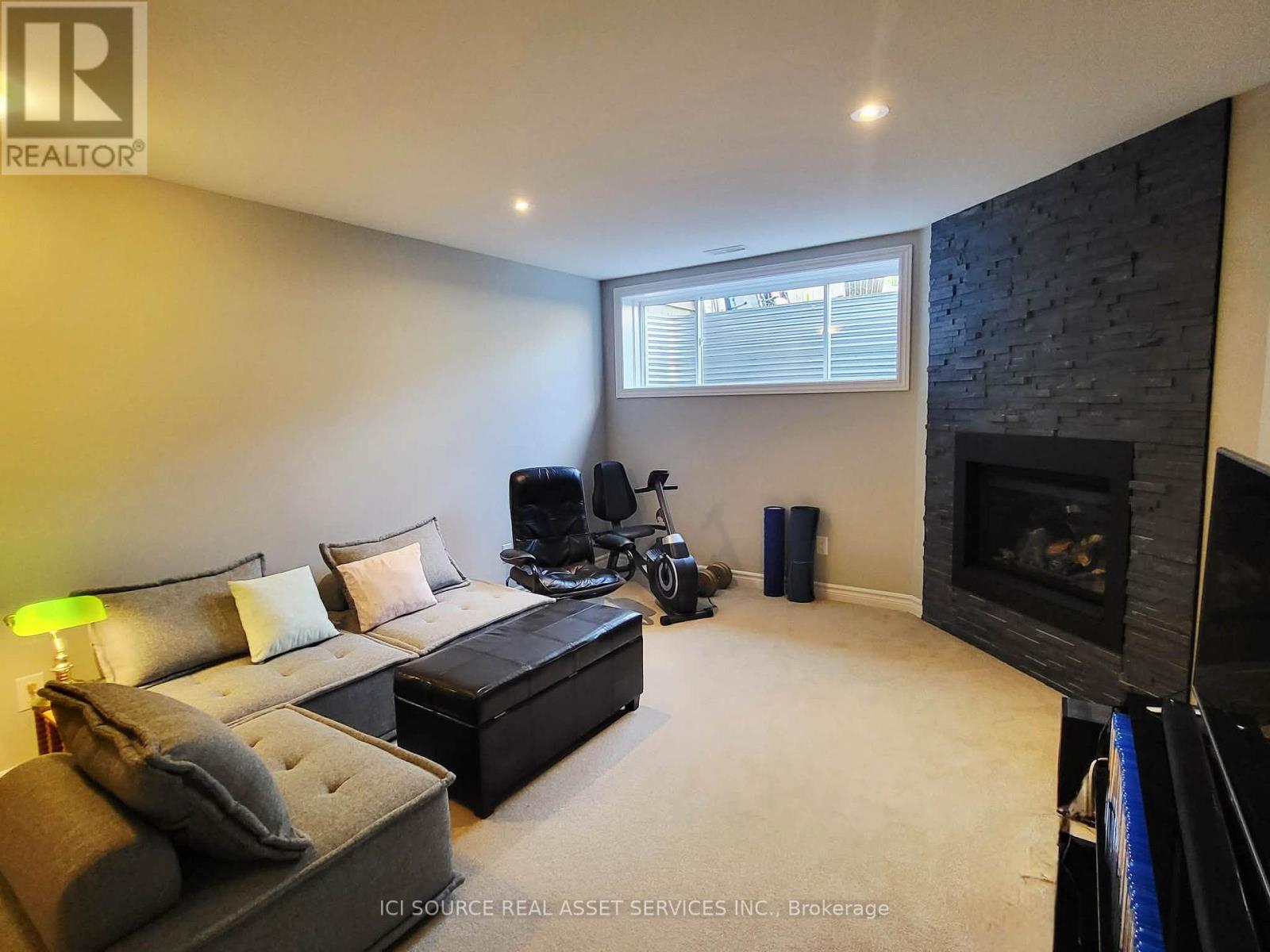 308 Fergus Crescent Property Photo 29