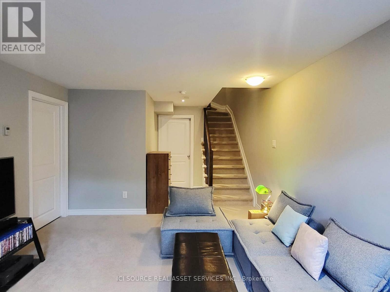 308 Fergus Crescent Property Photo 30