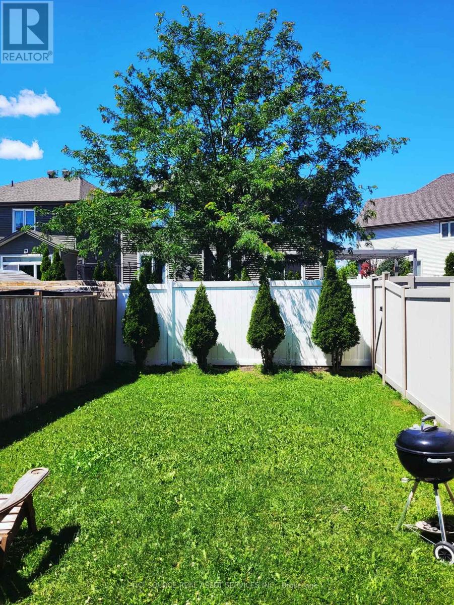 308 Fergus Crescent Property Photo 31