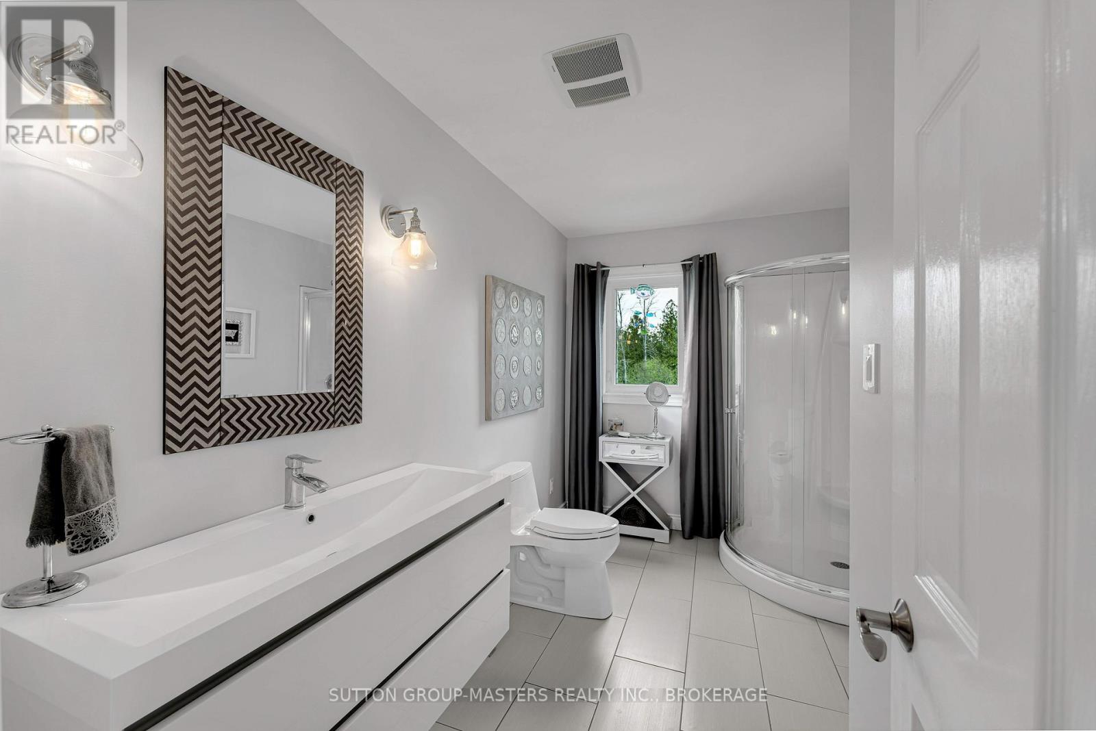 466 Colebrook Road Property Photo 28