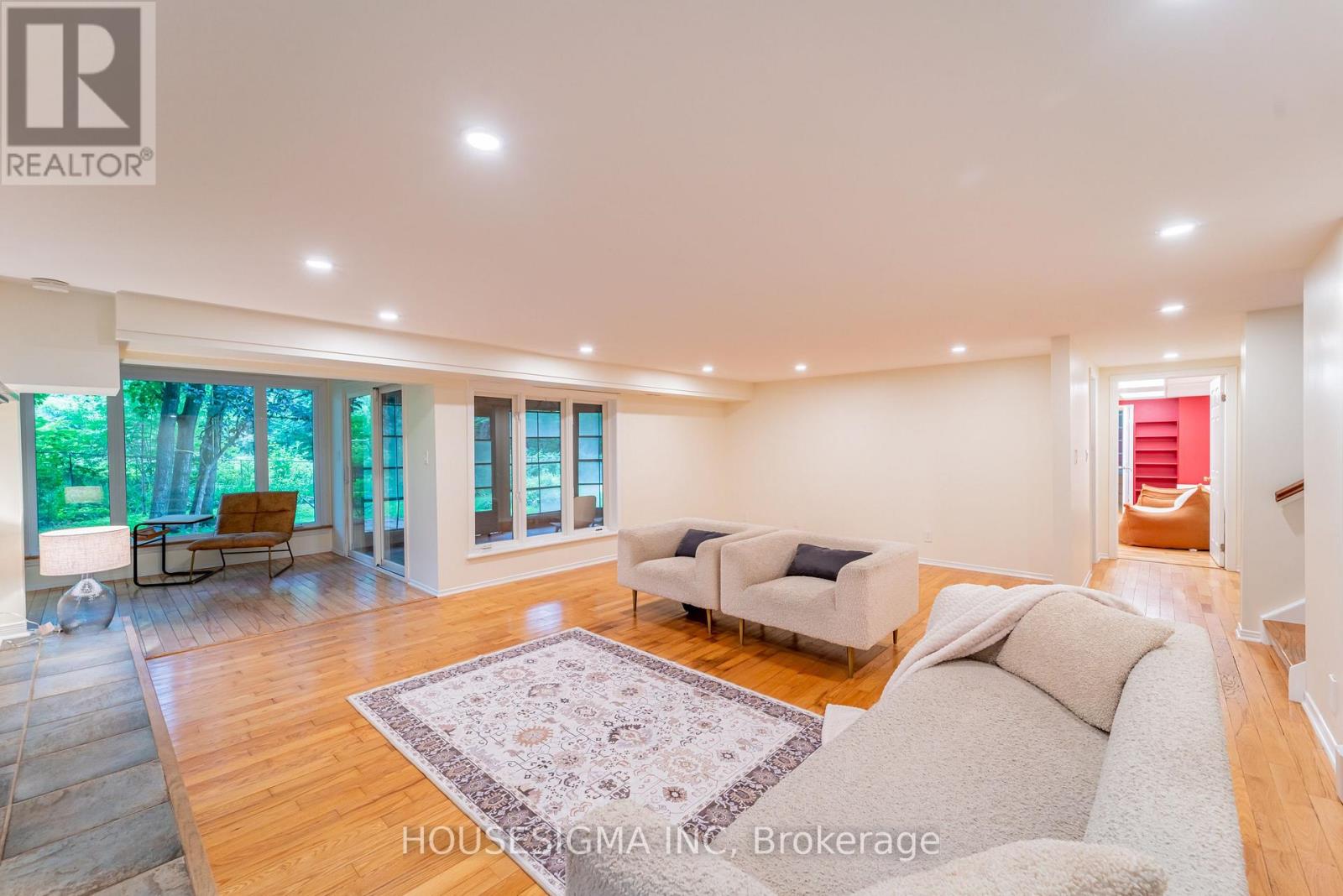 1437 Huntmar Drive Property Photo 33
