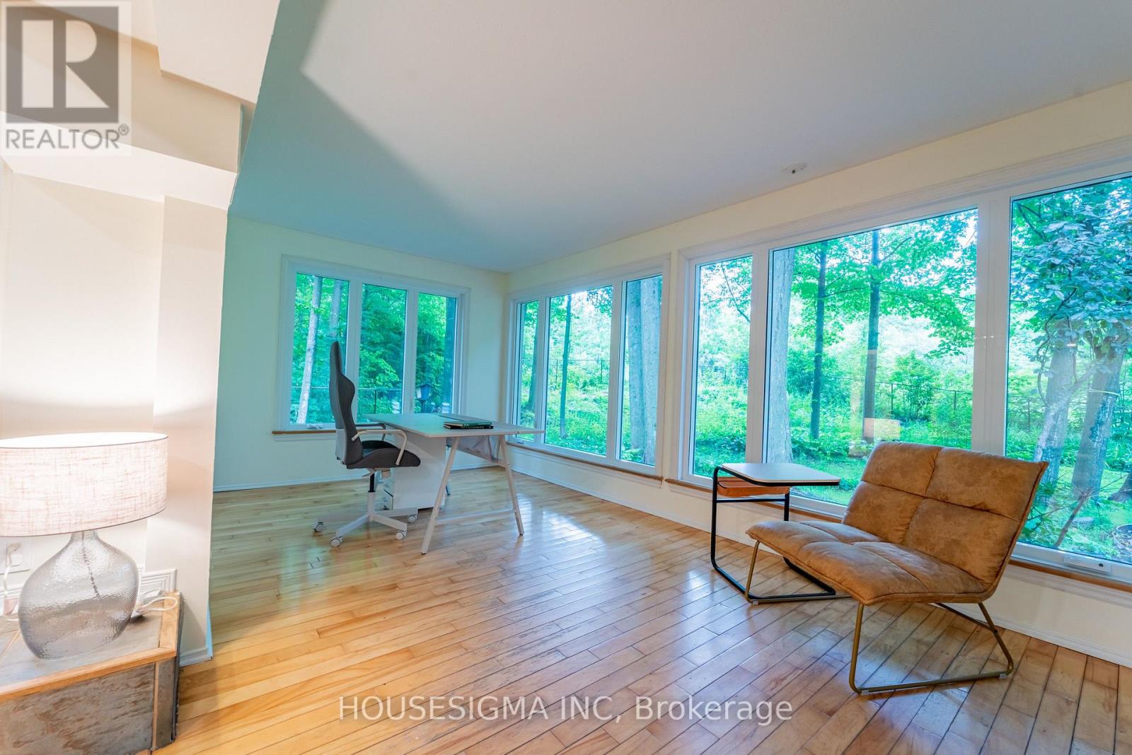 1437 Huntmar Drive Property Photo 34