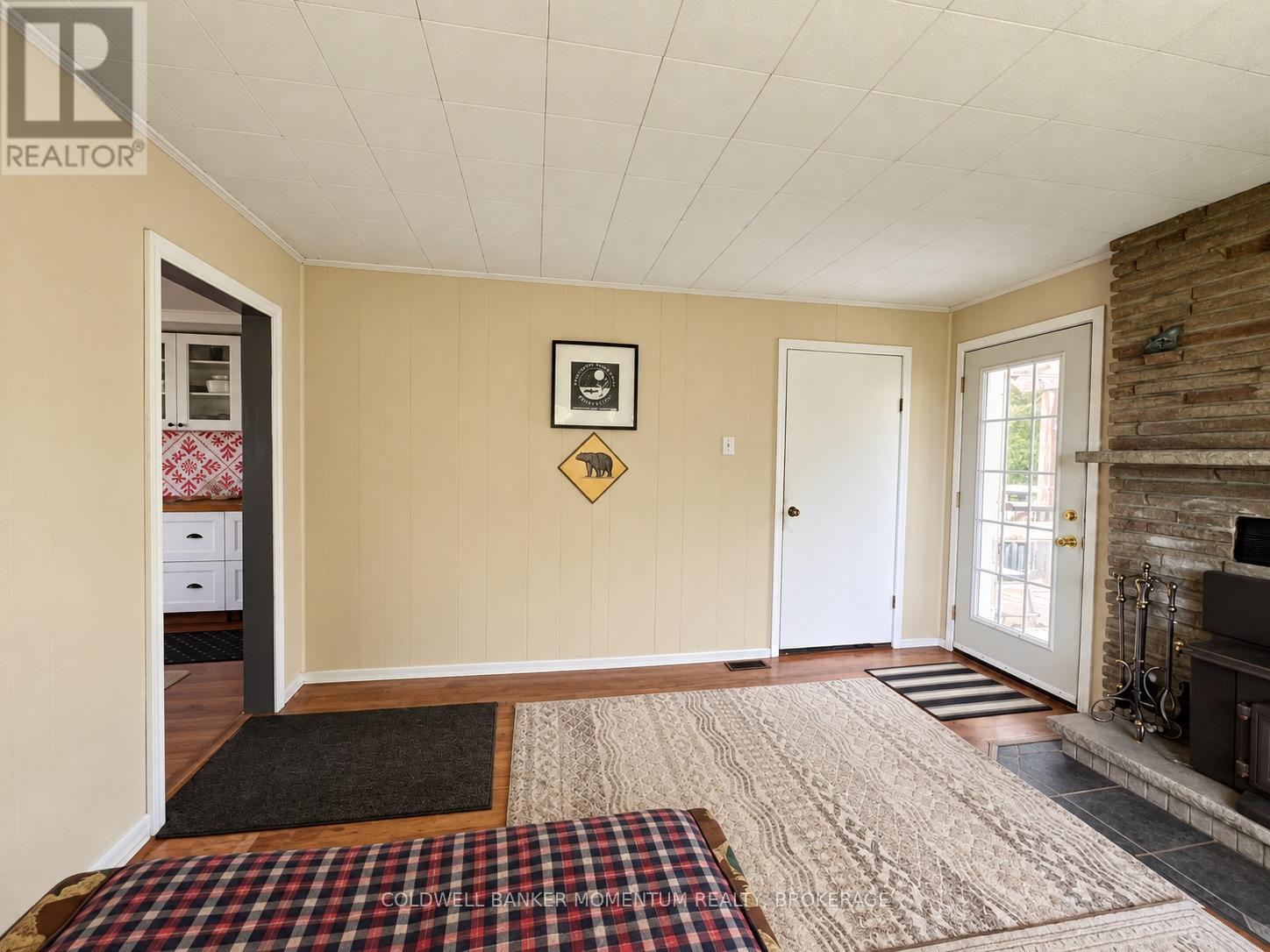 935 Twenty Road Property Photo 16