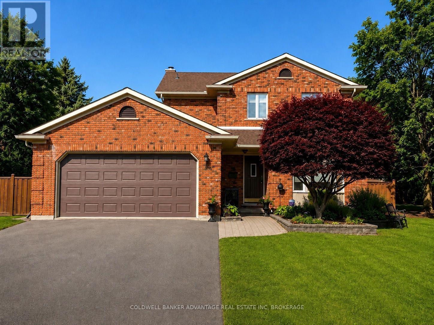 28 DIXON CRESCENT