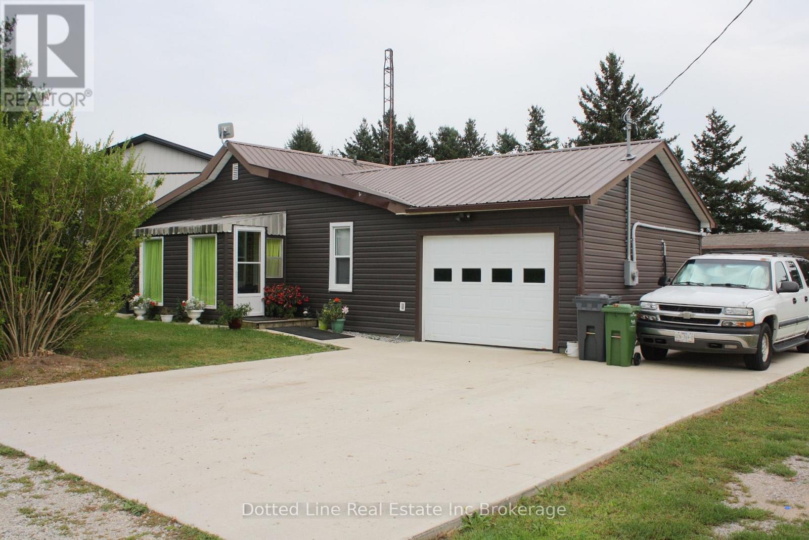 334 Glen Meyer Road Property Photo 2