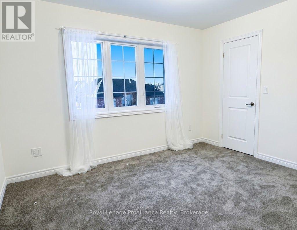 6 Larissa Park Drive Property Photo 8