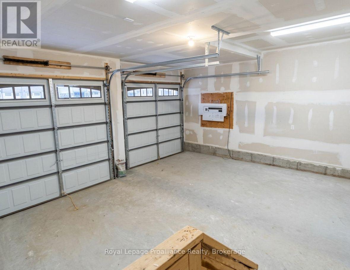 6 Larissa Park Drive Property Photo 12