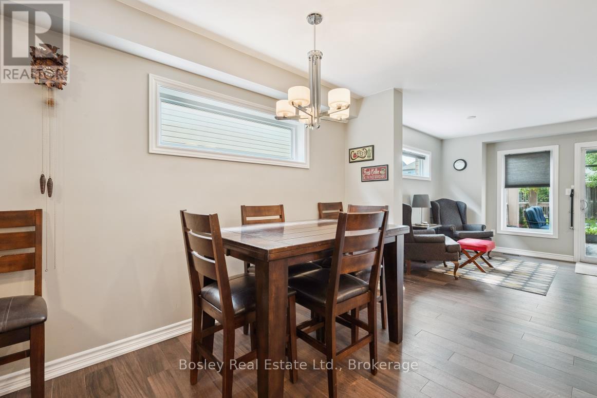 64 Couling Crescent Property Photo 16