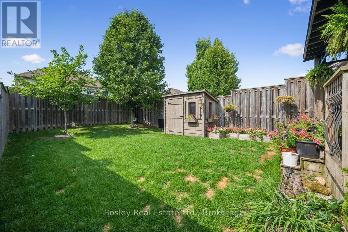 64 Couling Crescent Property Photo 38