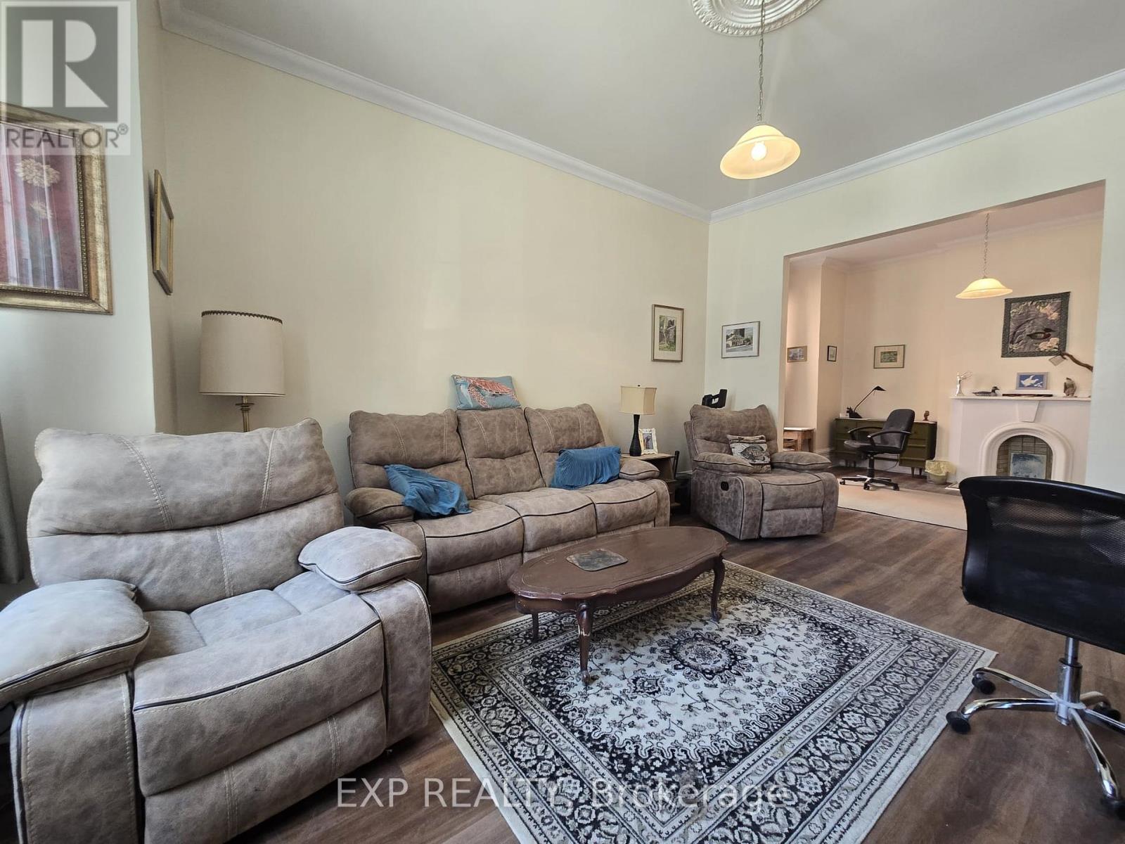 356 Gilmour Street Property Photo 3