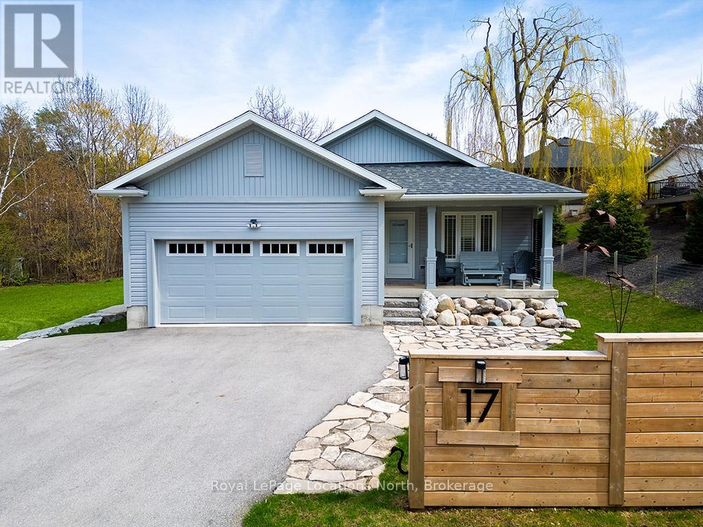 17 ELGIN STREET S Property Photo 1