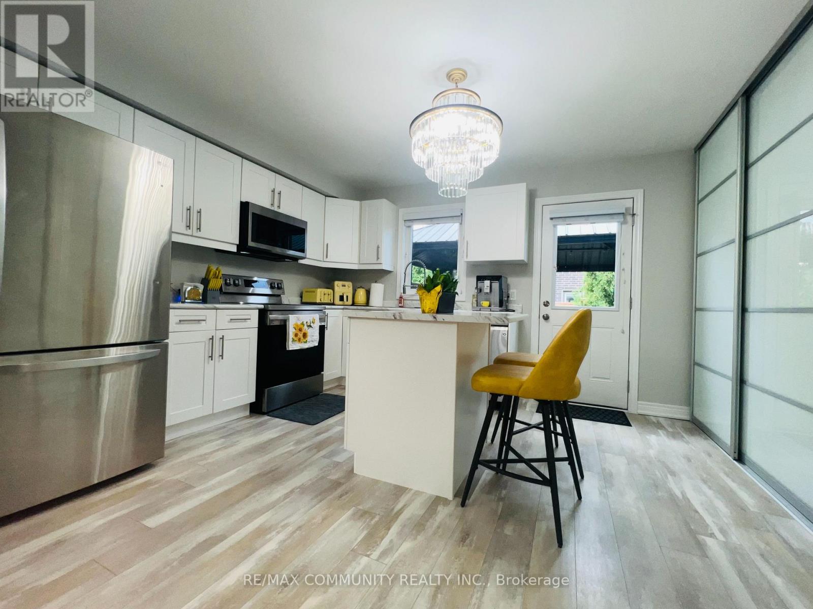 50 - 7768 Ascot Circle Property Photo 8
