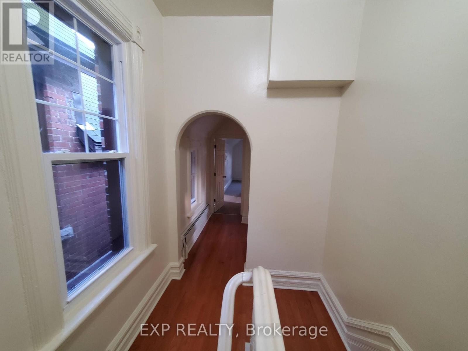 360 Gilmour Street Property Photo 3