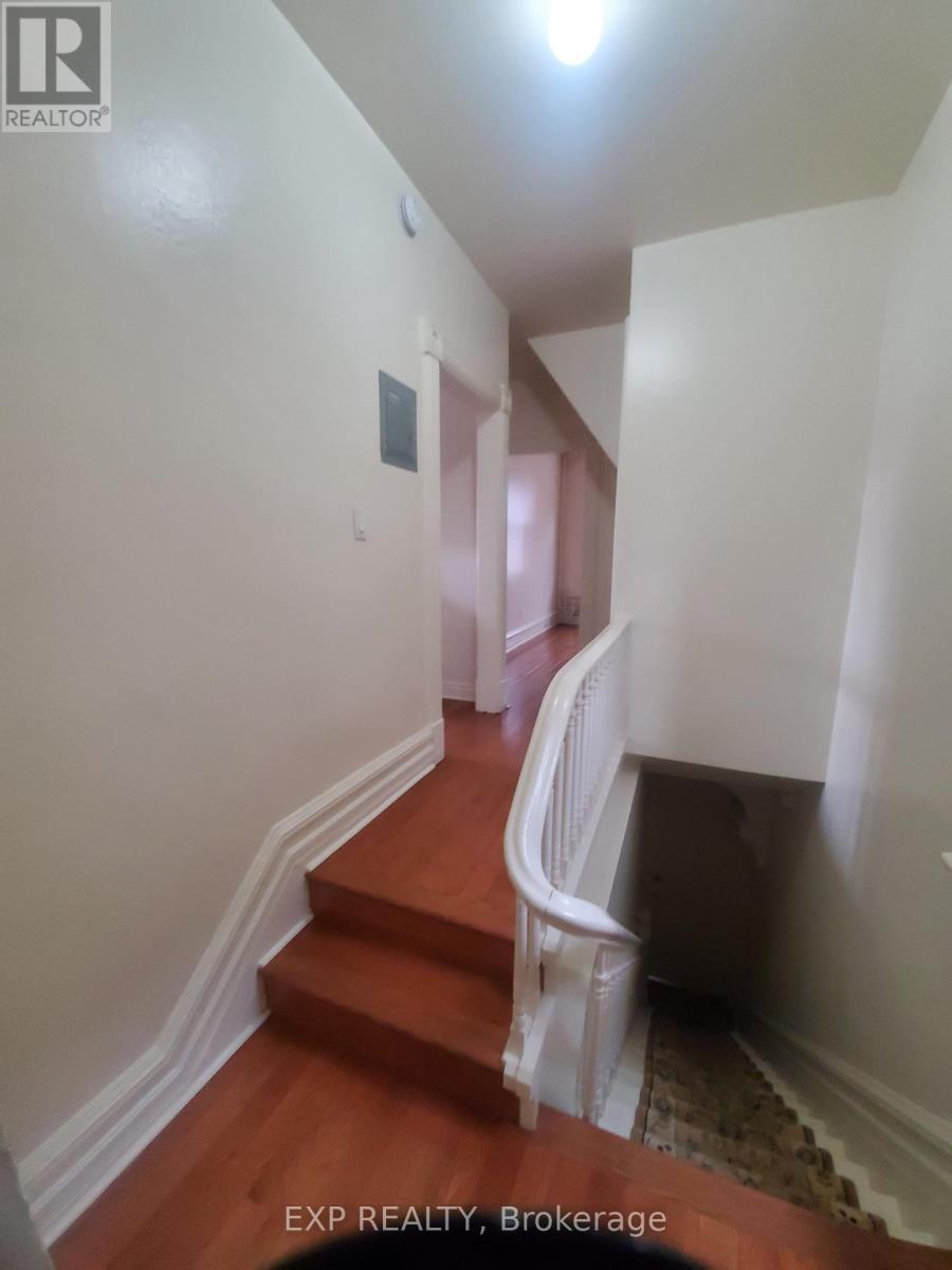 360 Gilmour Street Property Photo 4