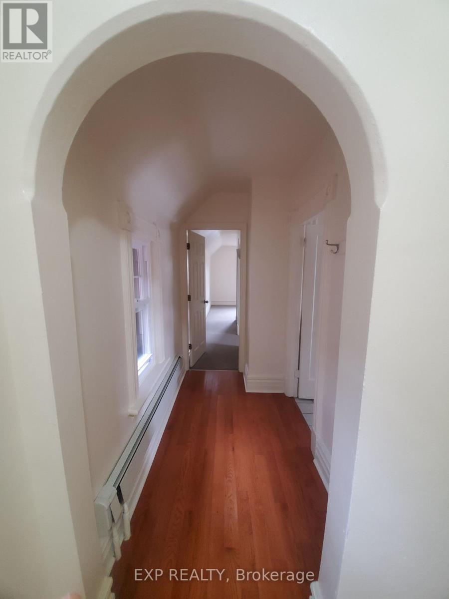 360 Gilmour Street Property Photo 5