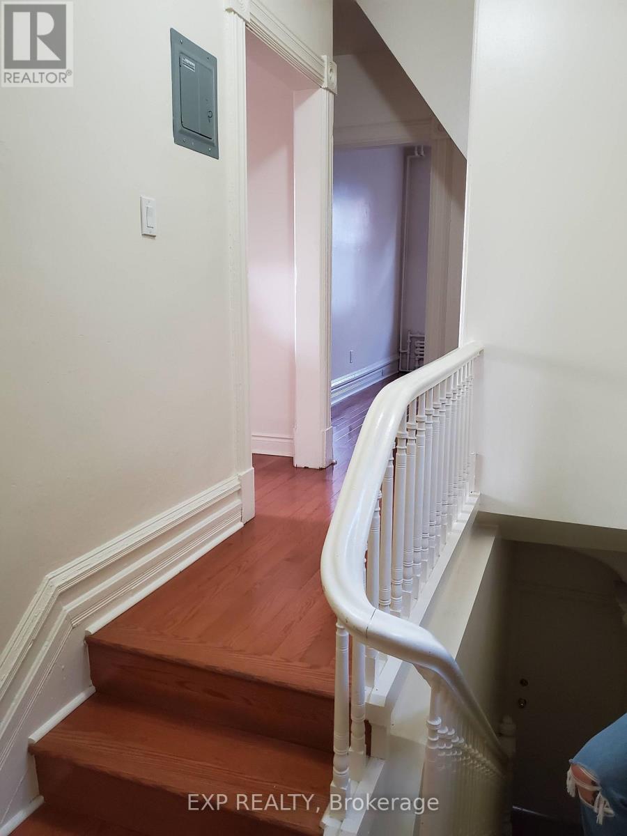 360 Gilmour Street Property Photo 10