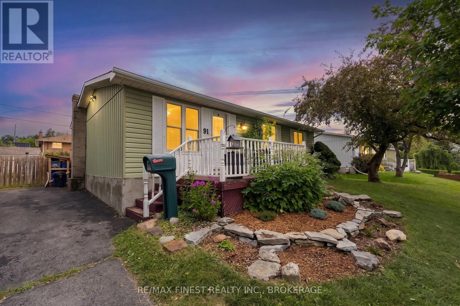 91 CAMBRIDGE CRESCENT Property Photo 1
