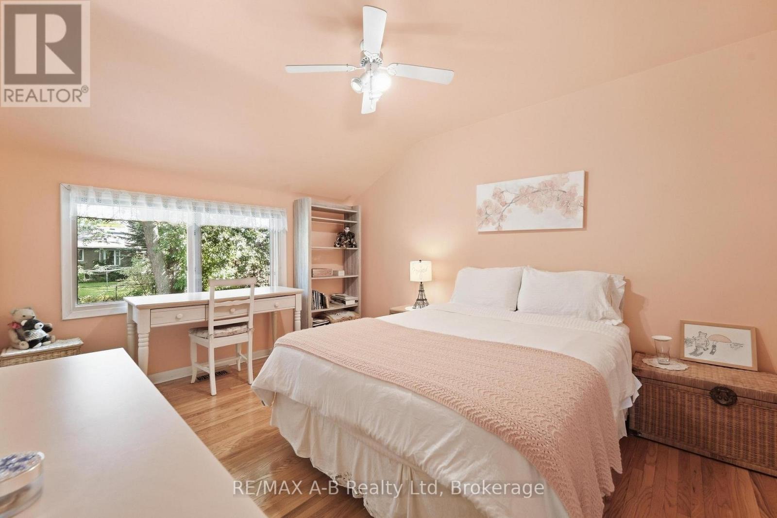 164 Redford Crescent Property Photo 11