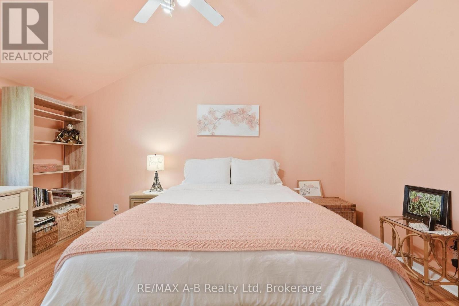 164 Redford Crescent Property Photo 12