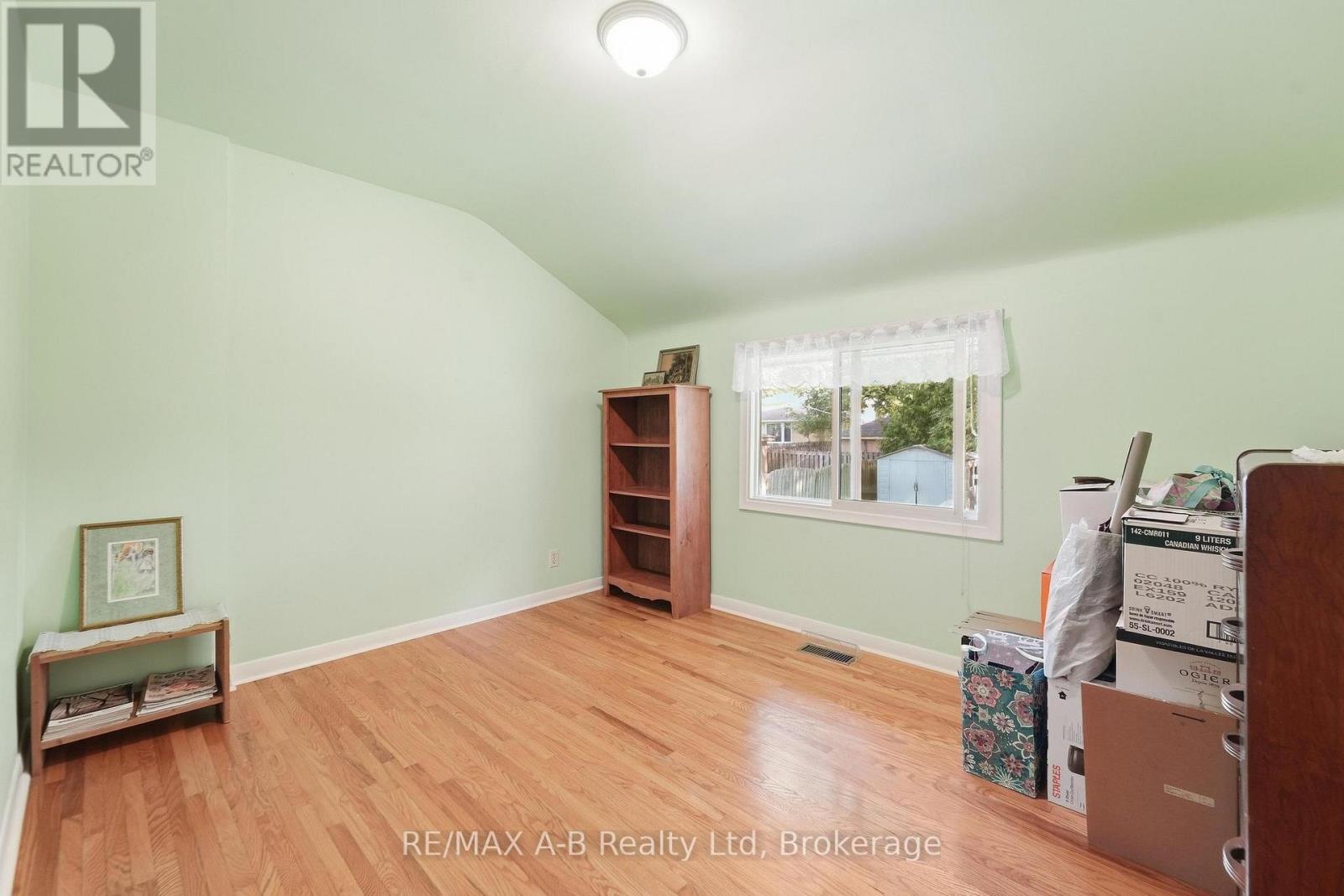 164 Redford Crescent Property Photo 15