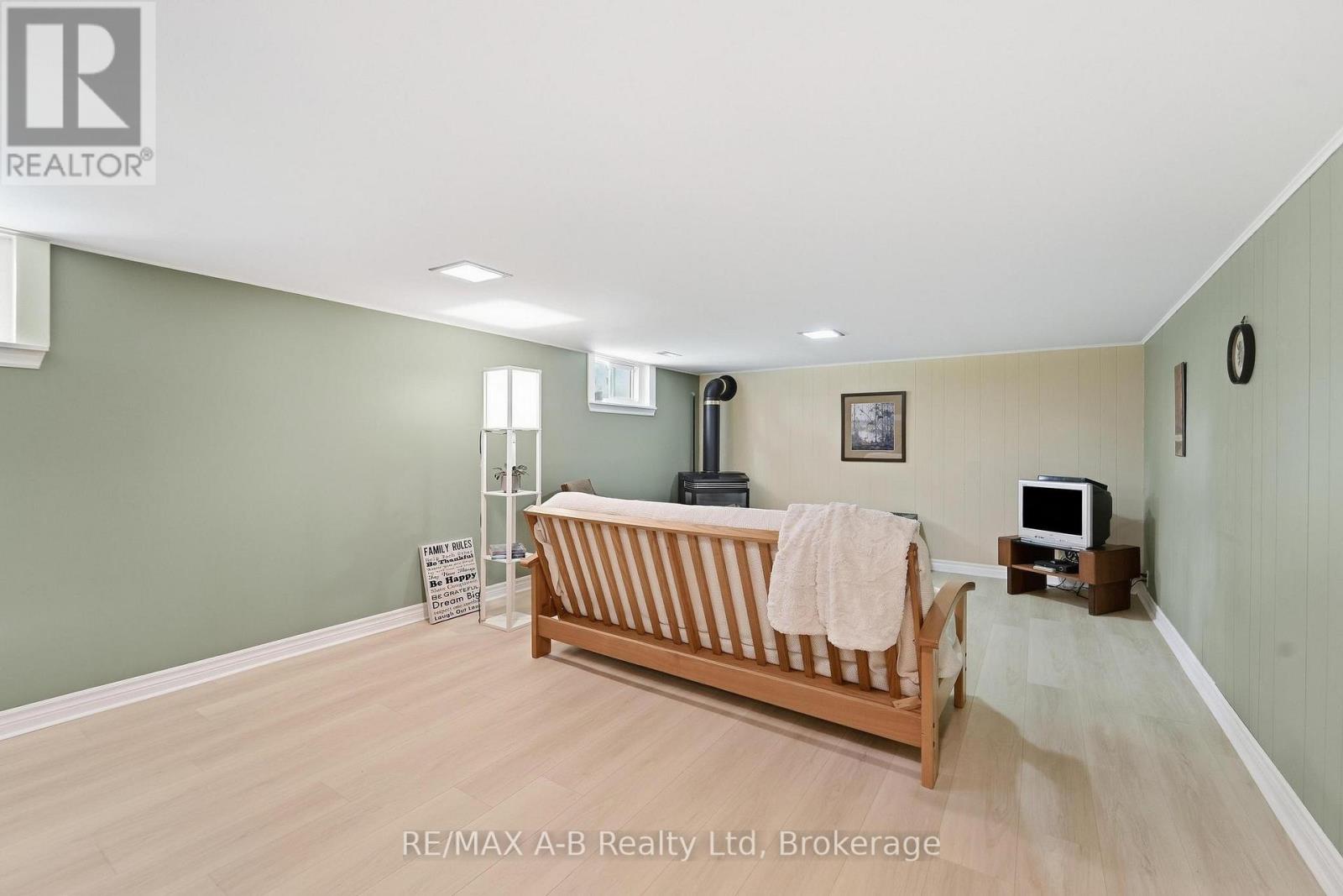 164 Redford Crescent Property Photo 17