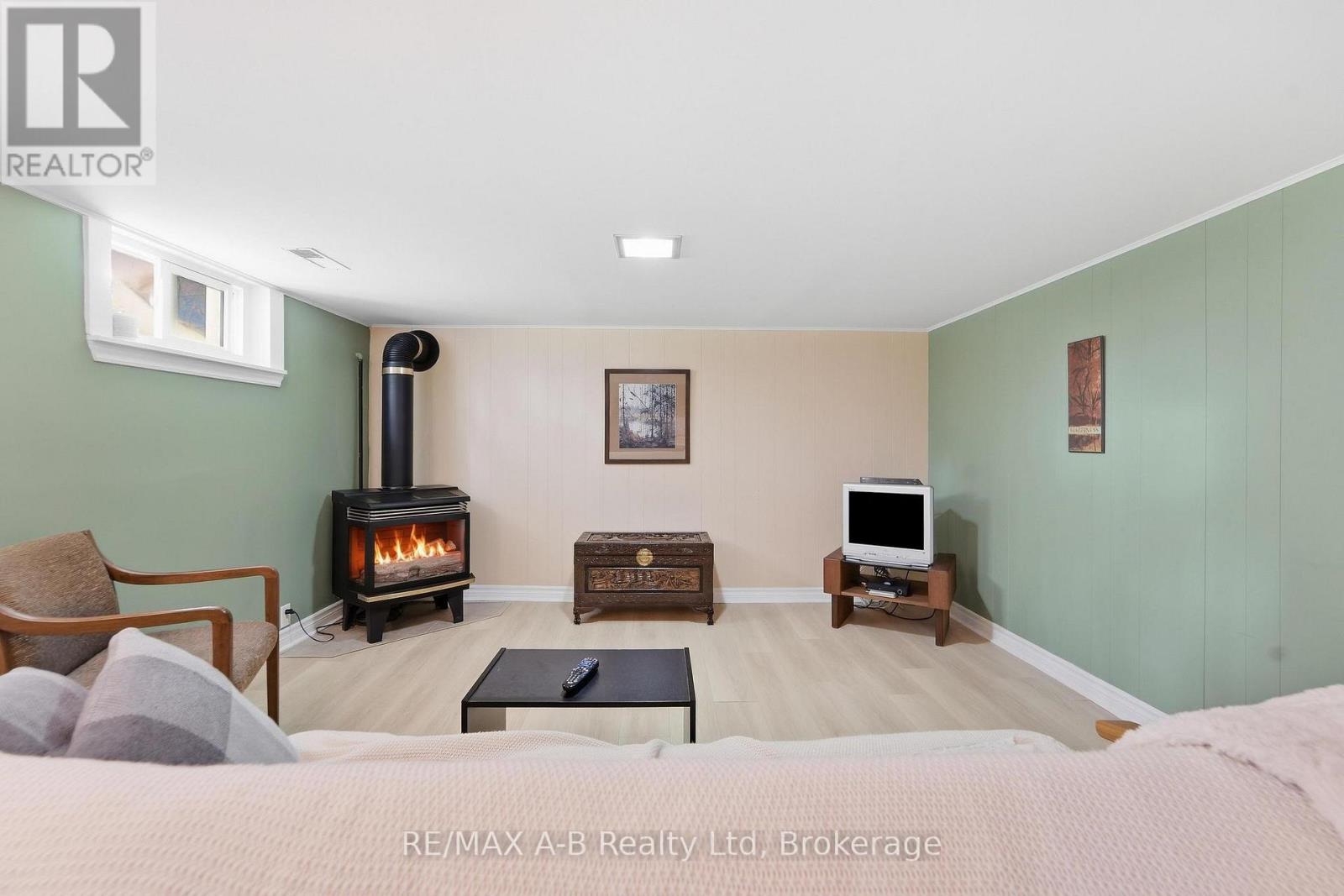164 Redford Crescent Property Photo 18
