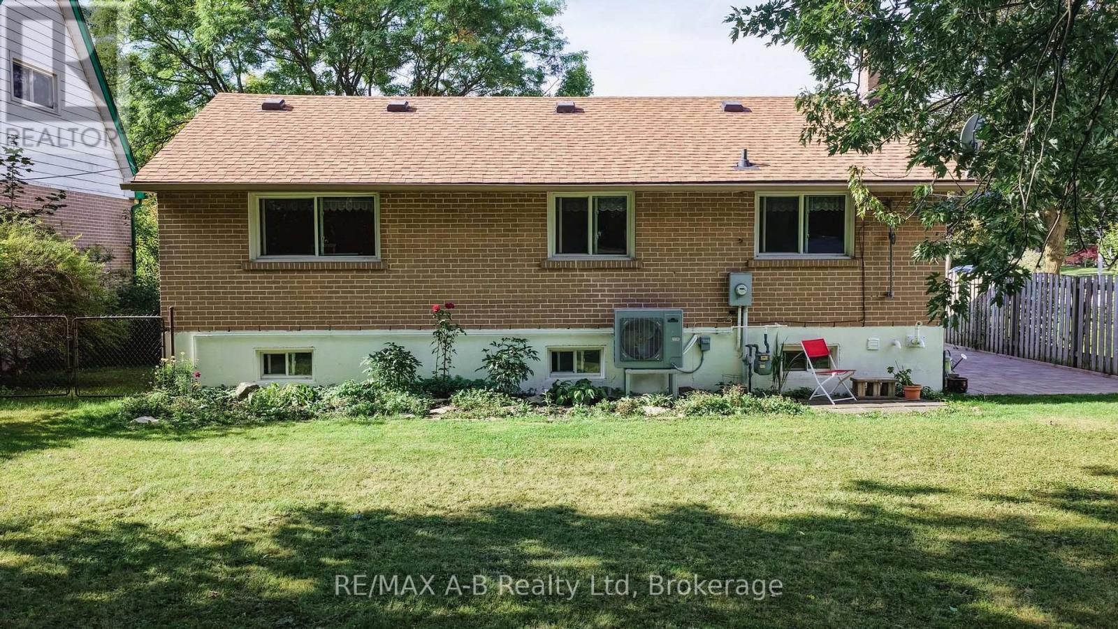 164 Redford Crescent Property Photo 21