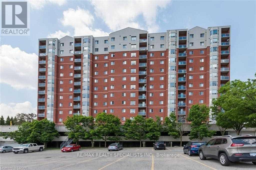 510 - 30 CHAPMAN COURT Property Photo 1