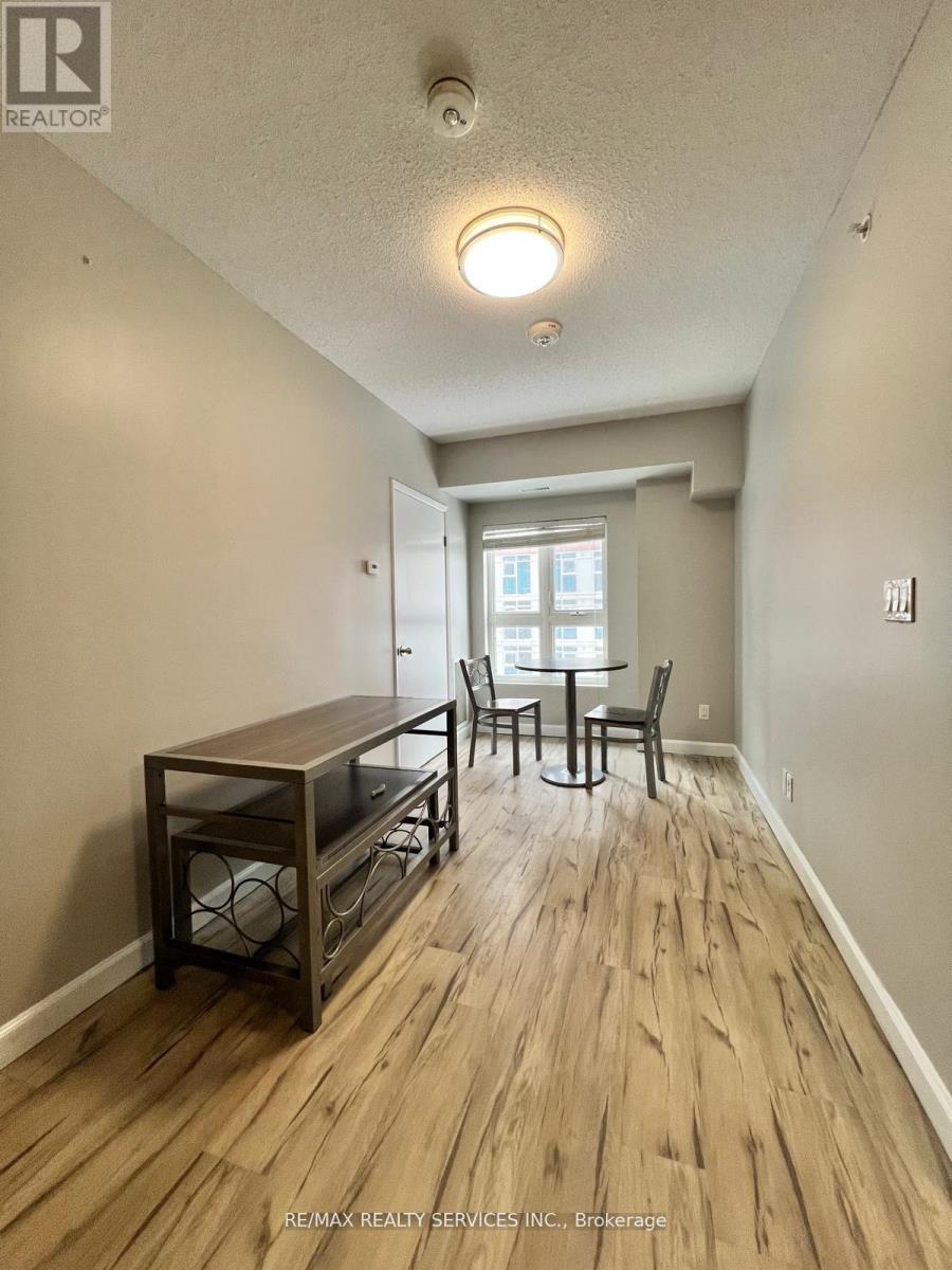 1617 - 258a Sunview Street Property Photo 2