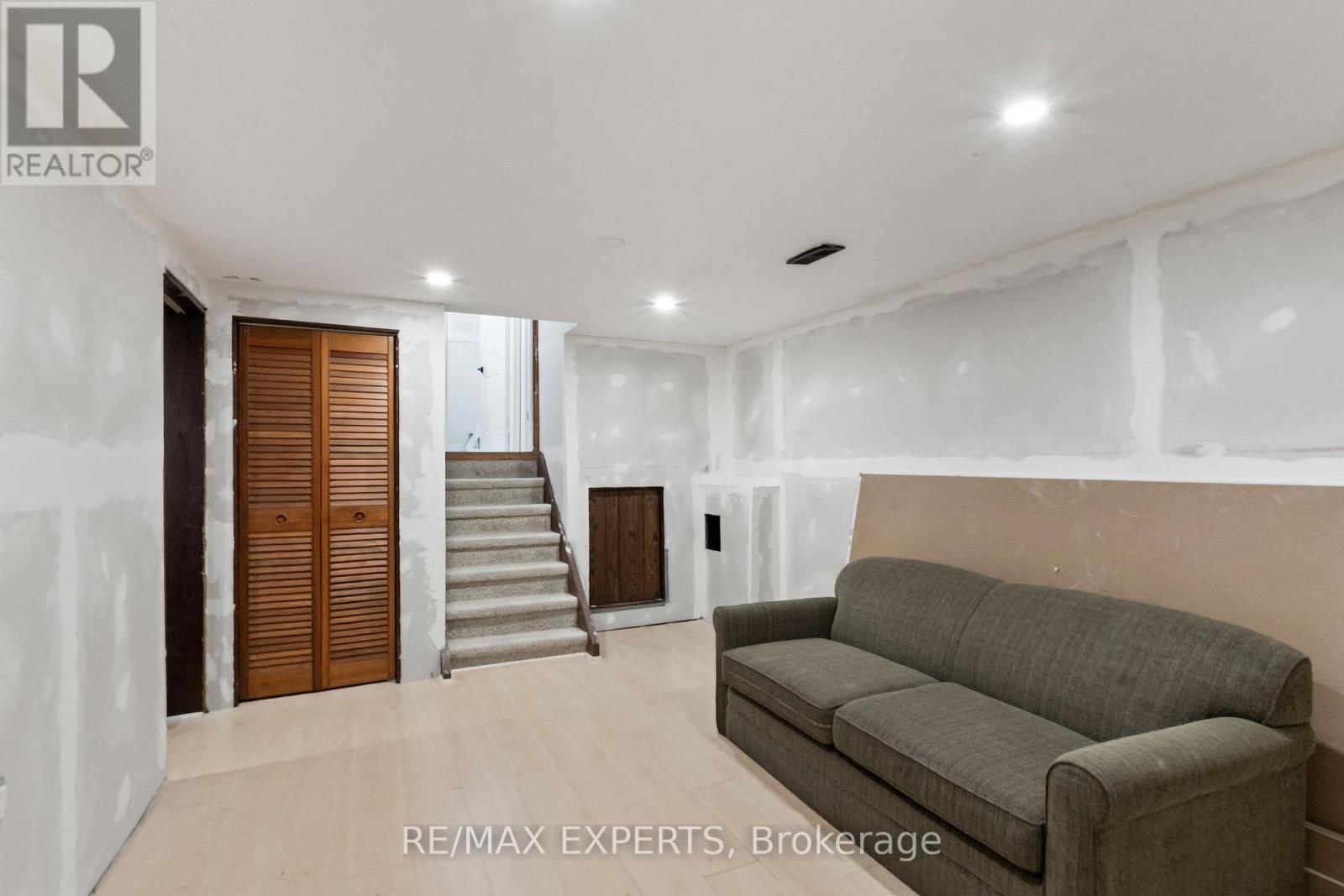 23 Thomas Street Property Photo 19
