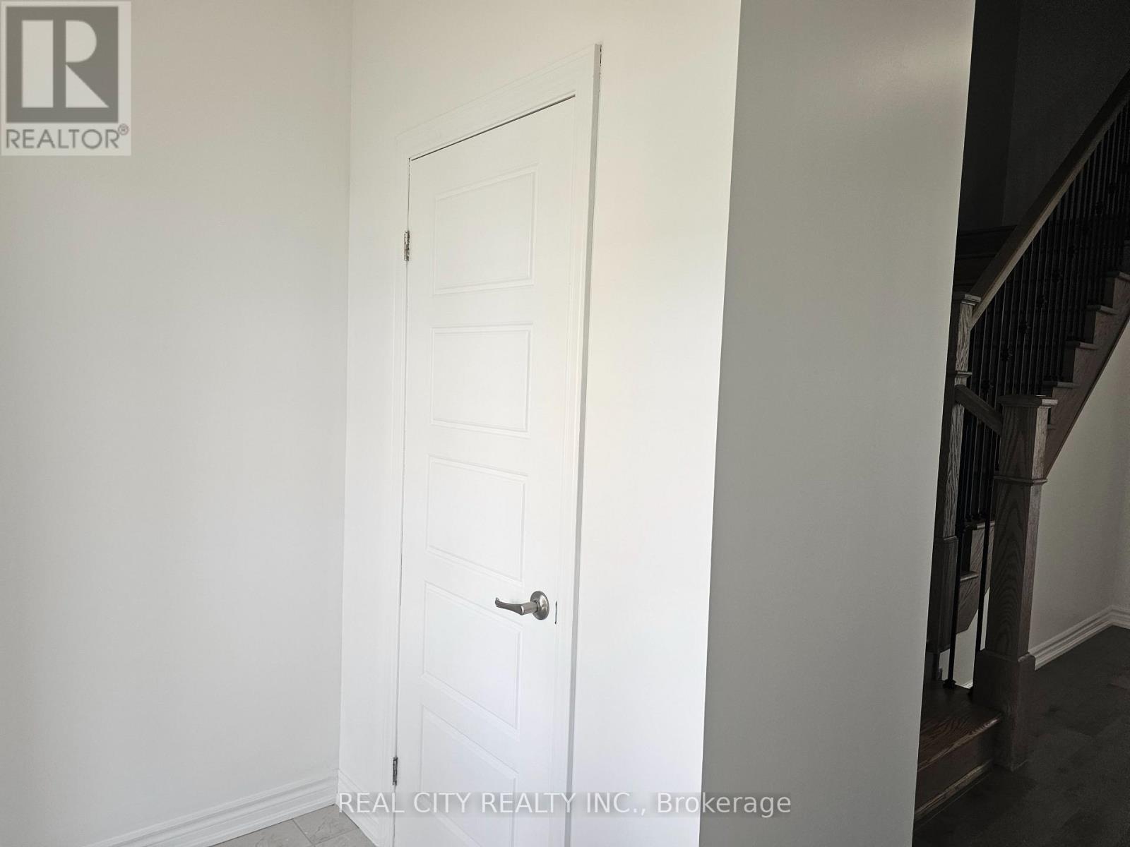 25 Whitton Drive Property Photo 6