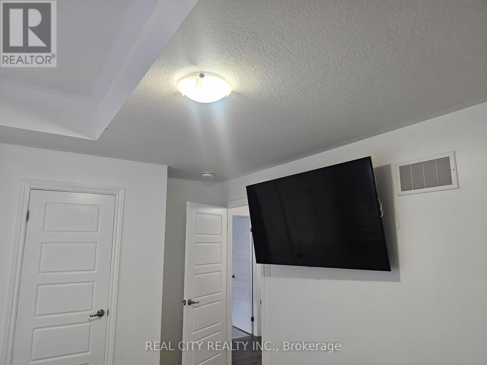 25 Whitton Drive Property Photo 35