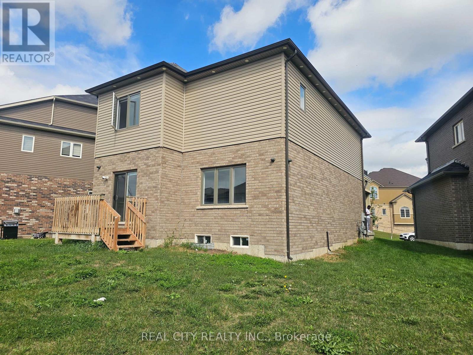 25 Whitton Drive Property Photo 43